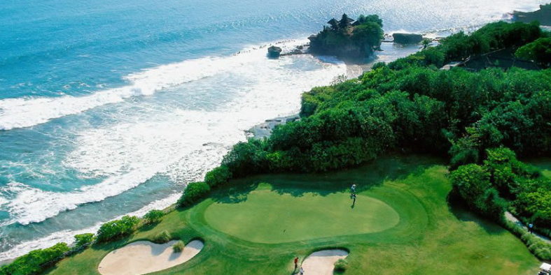 Nirwana Golf - Green Nirwana Golf - Green